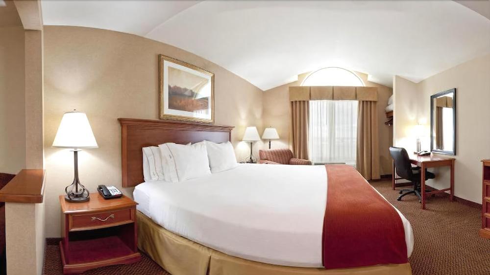 Holiday Inn Express Hotel & Suites Sheldon By Ihg Exterior foto